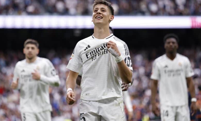 MADRID, SPAIN - MAY 04: Arda Guler player of Real Madrid celebrates after scoring a goal during the La Liga match between Real Madrid CF and RC Celta de Vigo at Estadio Santiago Bernabeu on May 04, 2025 in Madrid, Spain.