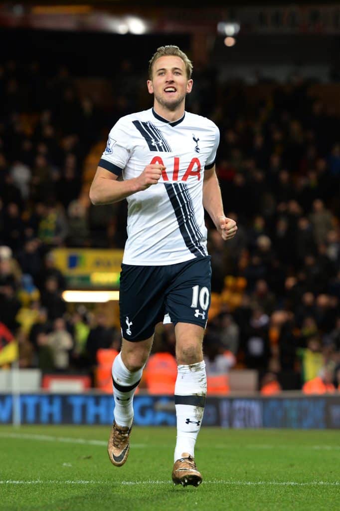 NORWICH, ENGLAND - FEBRUARY 02: Harry Kane of Tottenham Hotspur celebrates scoring his team's third goal during the Barclays Premier League match between Norwich City and Tottenham Hotspur at Carrow Road on February 2, 2016 in Norwich, England.