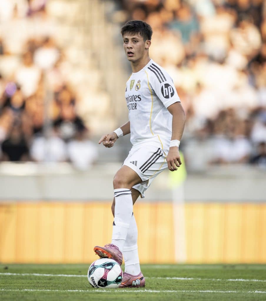 Elite players - INNSBRUCK, AUSTRIA - AUGUST 12: Arda Güler of Real Madrid controls the ball during the pre-season friendly match between WSG Tirol and Real Madrid CF at Tivoli Stadion Tirol on August 12, 2025 in Innsbruck, Austria. 