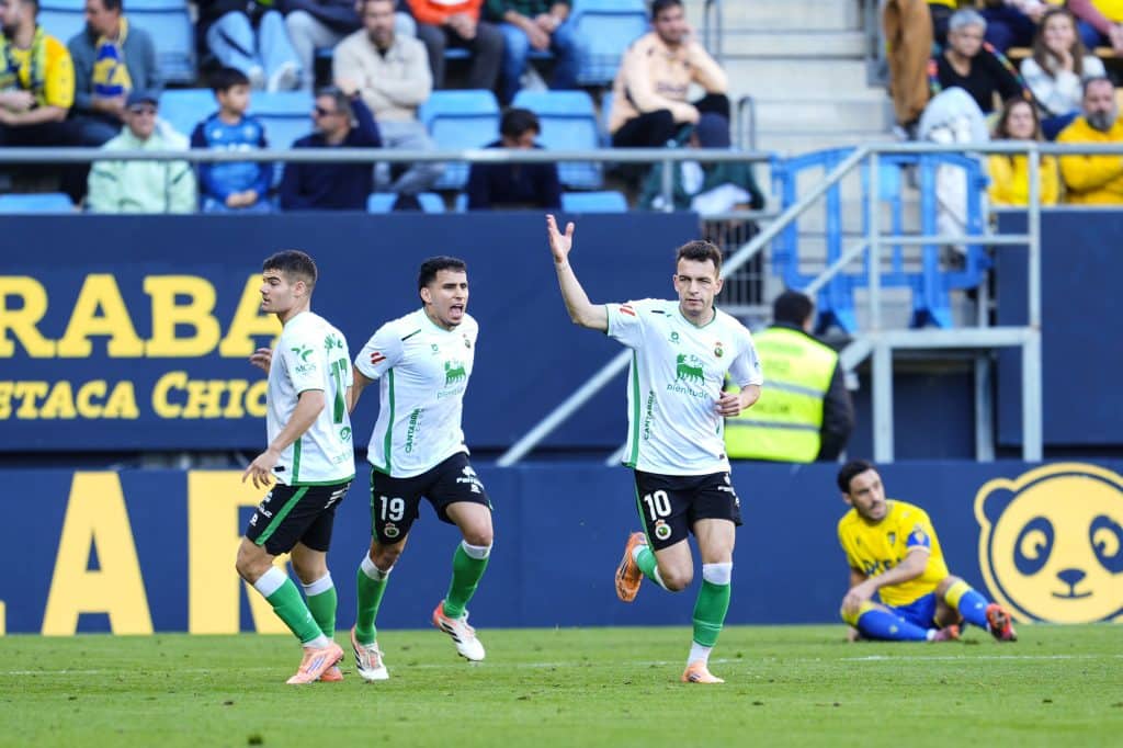 CADIZ, SPAIN - DECEMBER 07: Inigo Vicente of Real Racing Club celebrates a goal during the Spanish league, LaLiga Hypermotion, football match played between Cadiz CF and Real Racing Club at Nuevo Mirandilla stadium on December 7, 2025, in Cadiz, Spain