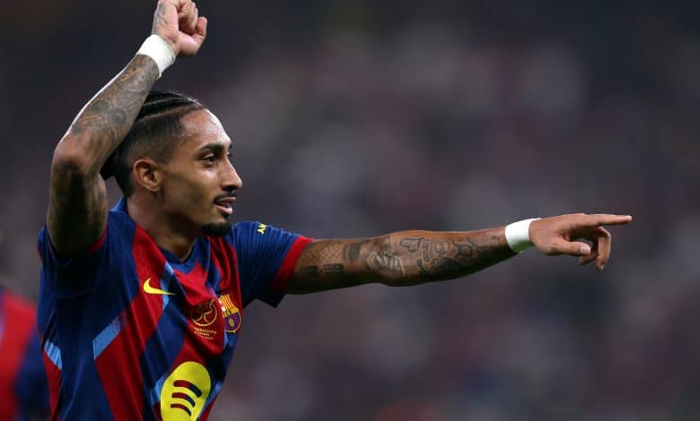 JEDDAH, SAUDI ARABIA - JANUARY 07: Raphinha of FC Barcelona celebrates scoring his team's fourth goal during the Spanish Super Cup Semi-Final match between Barcelona and Athletic Club at King Abdullah Sports City Hall Stadium on January 07, 2026 in Jeddah, Saudi Arabia.