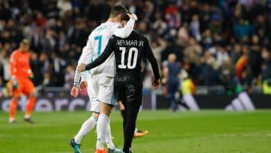 MADRID, SPAIN - FEBRUARY 14: Cristiano Ronaldo of Real Madrid hugs Neymar of Paris Saint-Germain after the UEFA Champions League Round of 16 First Leg match between Real Madrid and Paris Saint-Germain at Bernabeu on February 14, 2018 in Madrid, Spain.