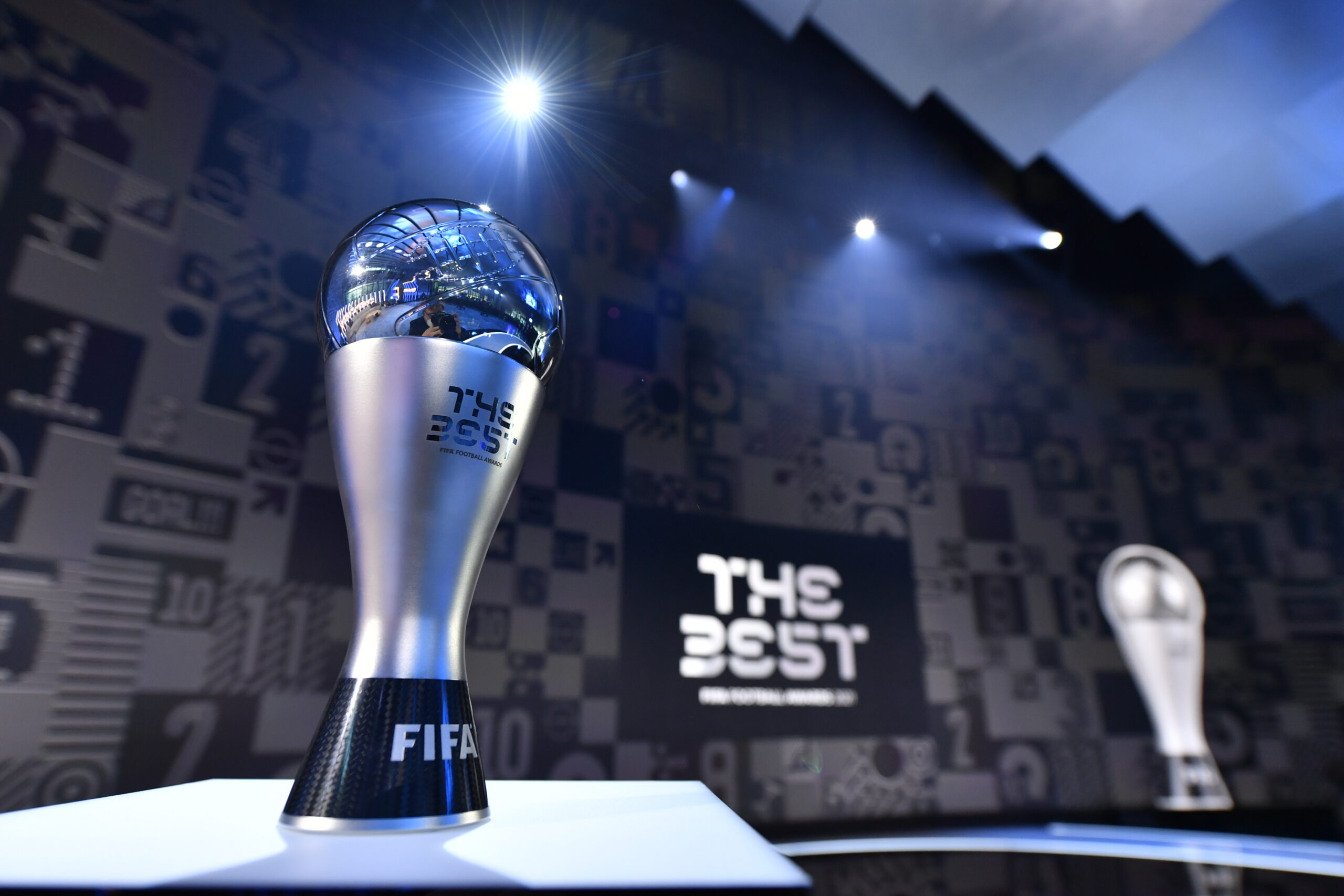 Fifa divulga finalistas ao prêmio de melhor jogador e jogadora do