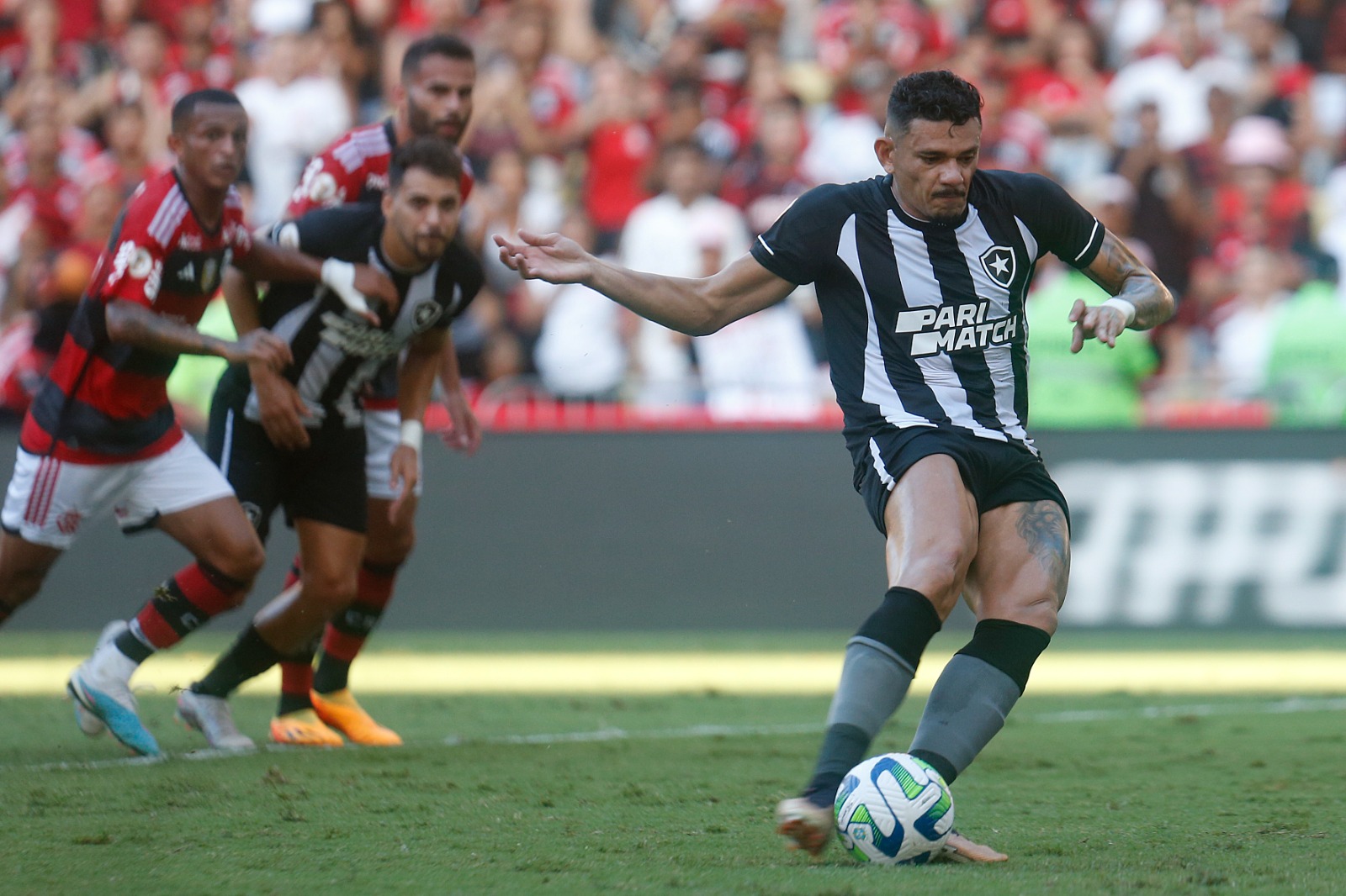 Foi ou não? Veja o lance do pênalti marcado para o Flamengo no primeiro  tempo