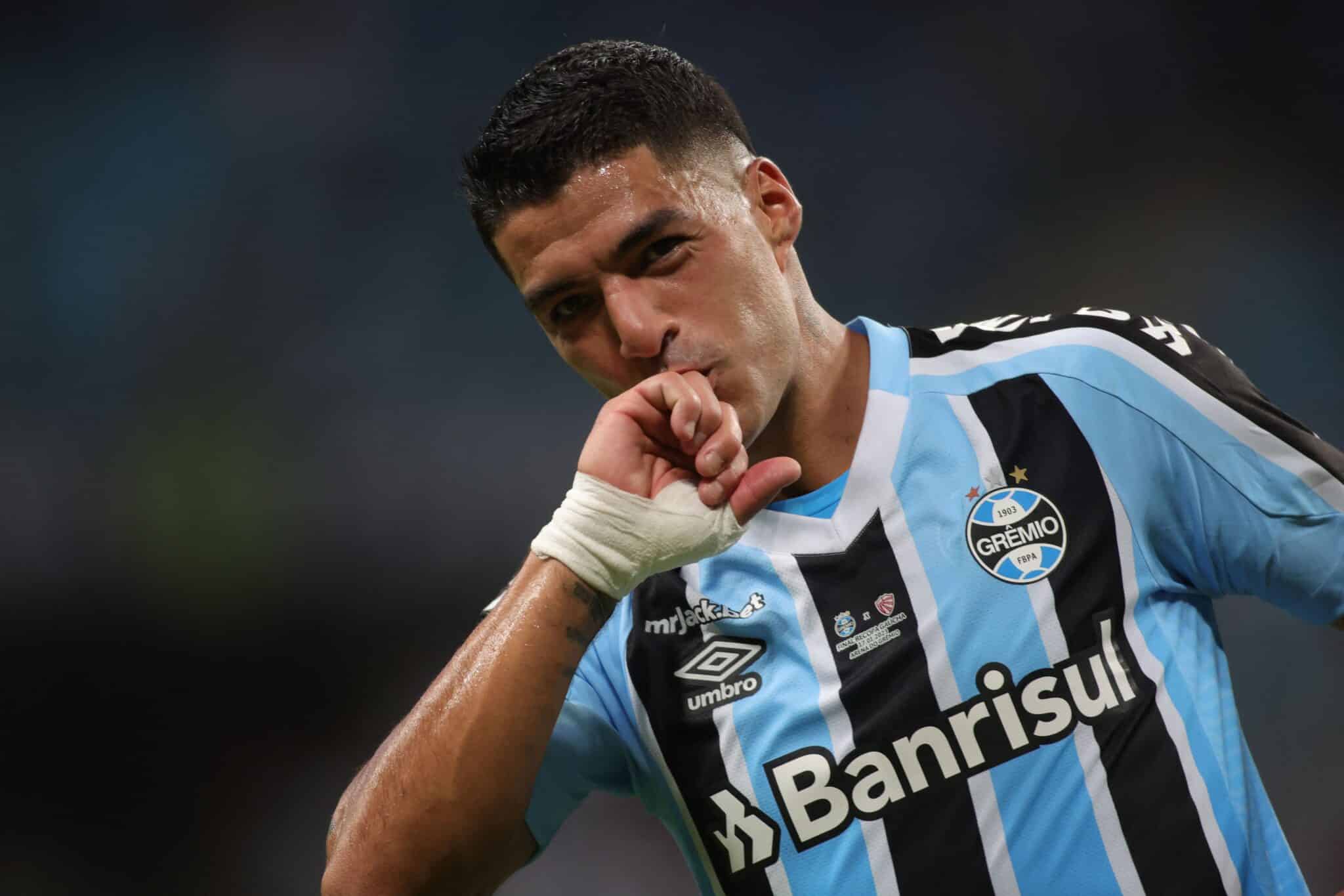 Suárez marca 1º gol no Brasileirão, mas Grêmio deixa Red Bull Bragantino  empatar no fim 