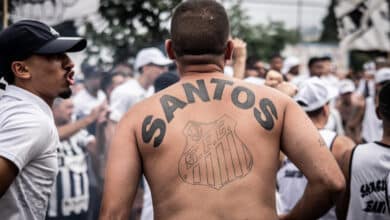 Torcida do Santos em véspera de jogo