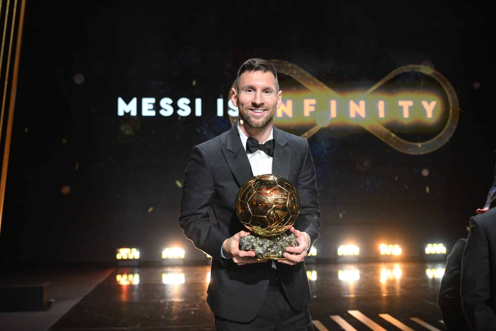 Messi dedica Bola de Ouro a Maradona e destaca importância da Copa do Mundo  na premiação - Gazeta Esportiva