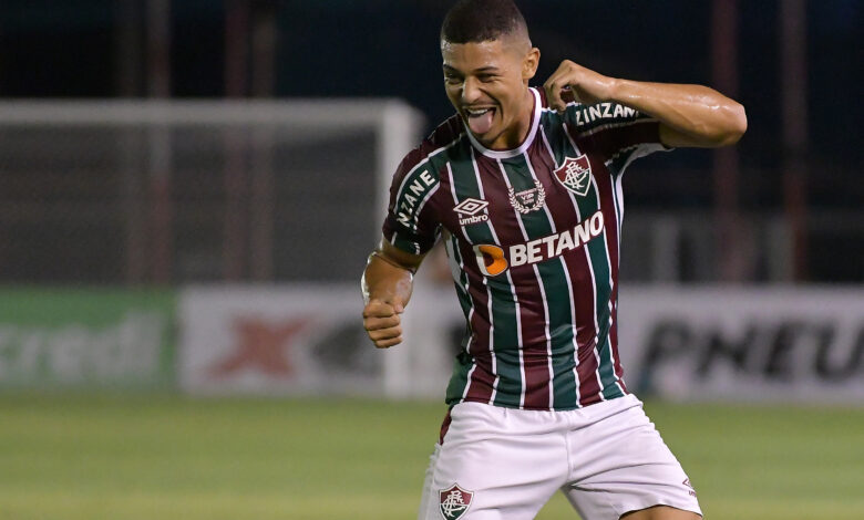 Após FPF manter jogo em pasto, diretoria do Flu cogita não participar da  Copinha em 2024 - Fluminense: Últimas notícias, vídeos, onde assistir e  próximos jogos