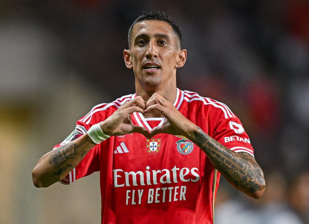 Di Maria em jogo pelo Benfica