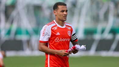 Alan Patrick jogando pelo Internacional