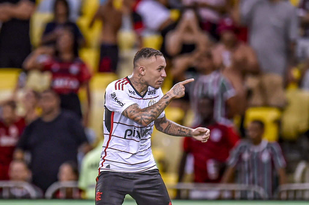 Everton Cebolinha em partida pelo Flamengo