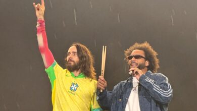 Marcelo no palco do Lollapalooza com Jared Leto