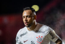 Maycon em ação pelo Corinthians