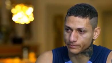 Richarlison se emociona ao falar sobre saúde mental