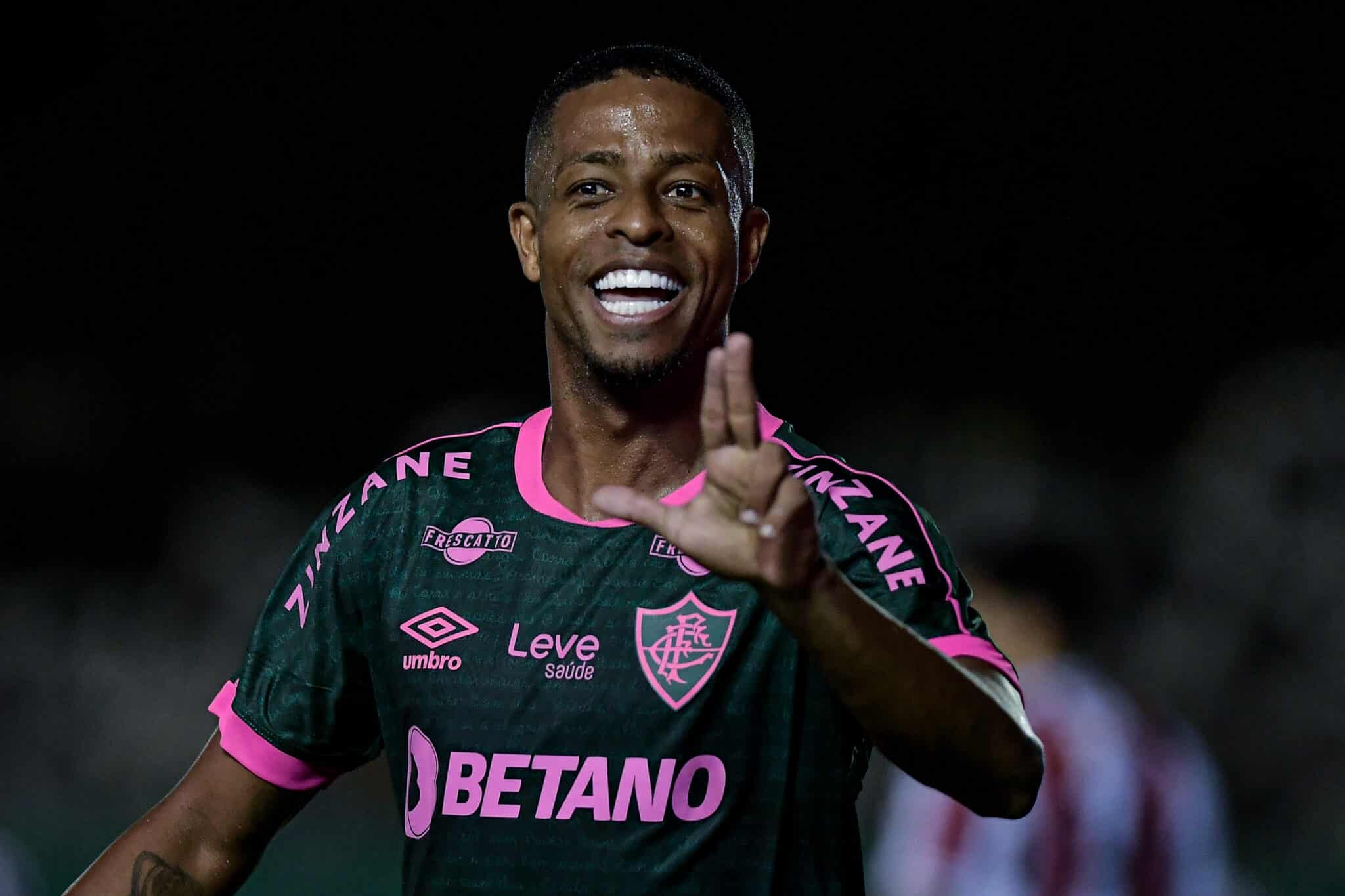Keno em partida pelo Fluminense