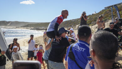 Kelly Slater anuncia aposentadoria