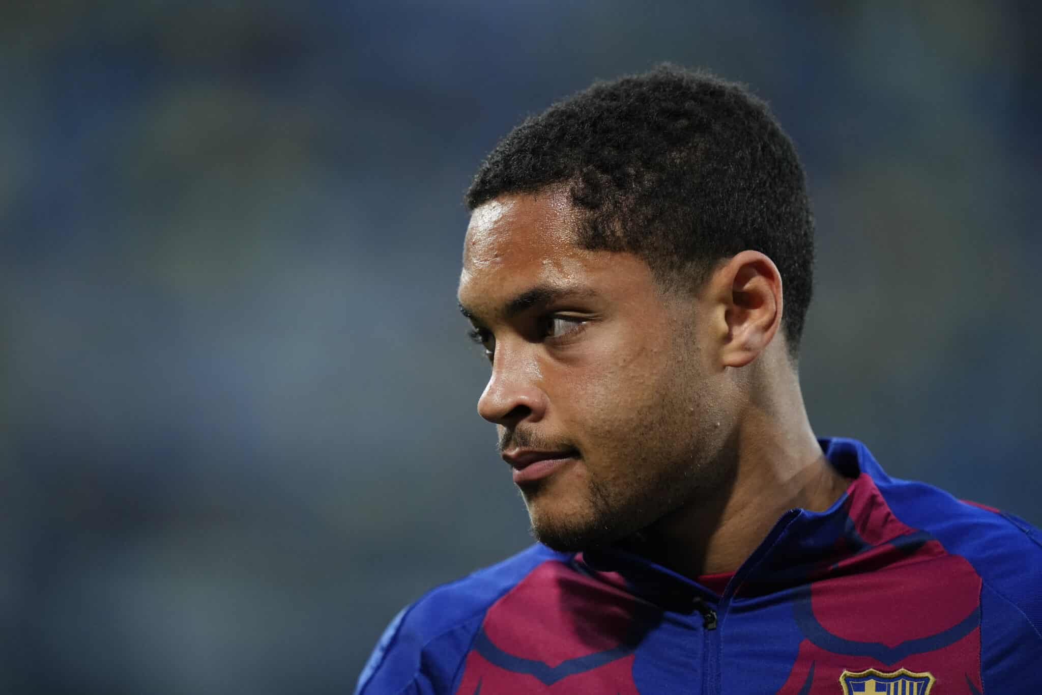 Barcelona: Xavi revela possibilidade de emprestar Vitor Roque a outro clube