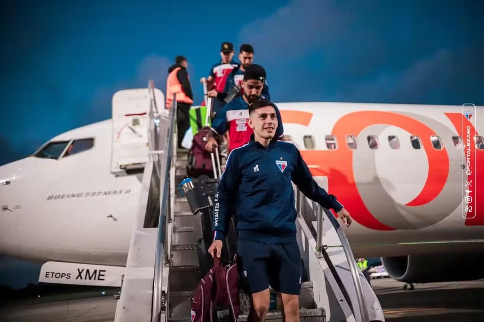 Gonzalo Escobar em desembarque com o Fortaleza