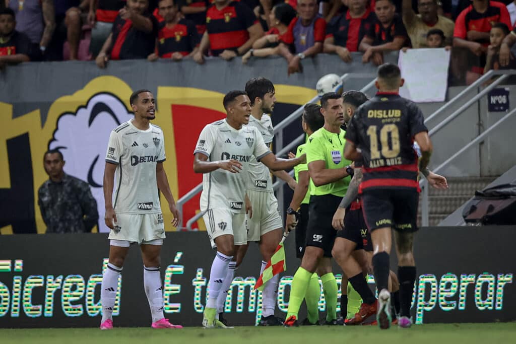 Arana vê lição em derrota para o Sport: "A gente não ganhou nada"