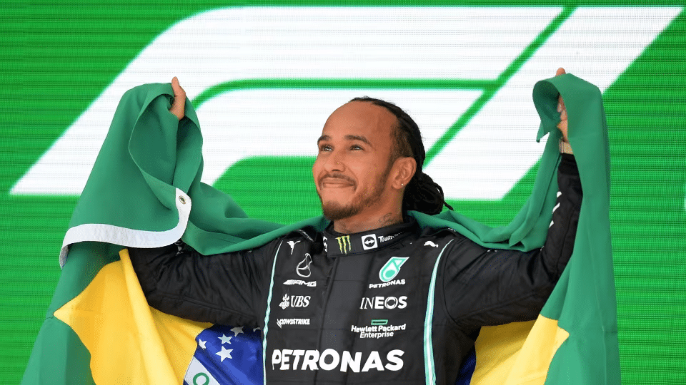 Hamilton prestou homenagens a Senna
