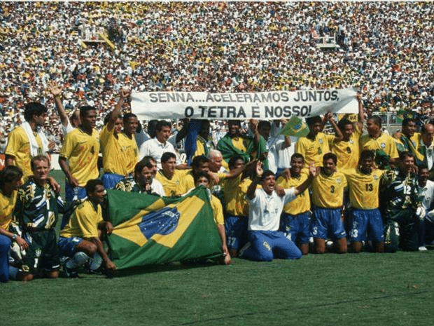 A Seleção homenageou Senna