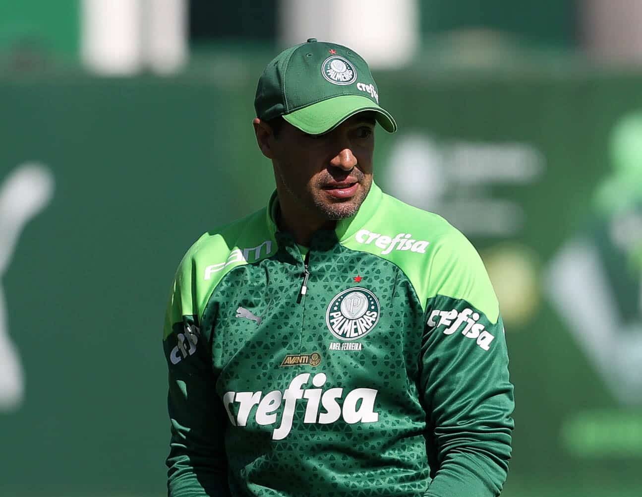 Abel Ferreira em treino do Palmeiras