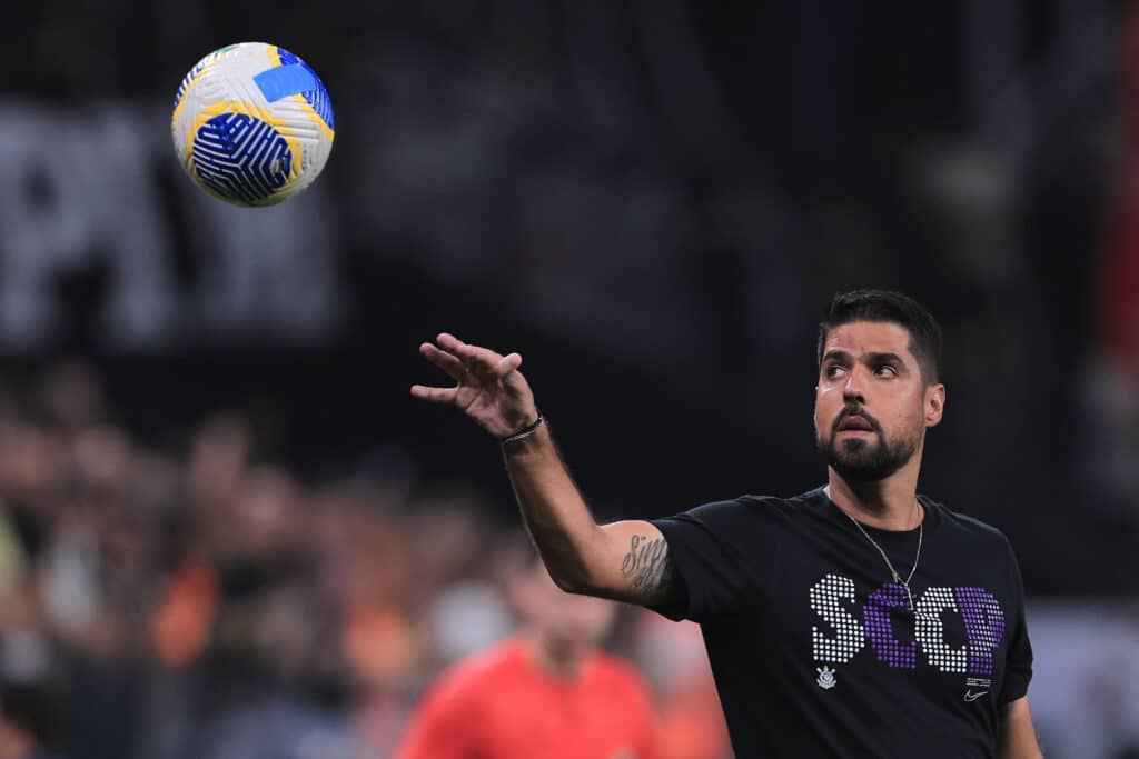 António Oliveira, técnico do Corinthians