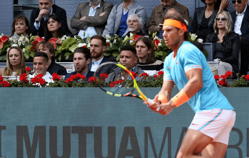 Ronaldo Fenômeno assistindo Nadal jogando