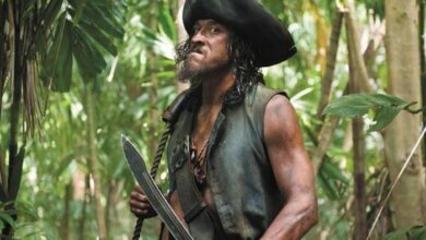 O surfista e ator Tamayo Perry morreu após ser atacado por um tubarão