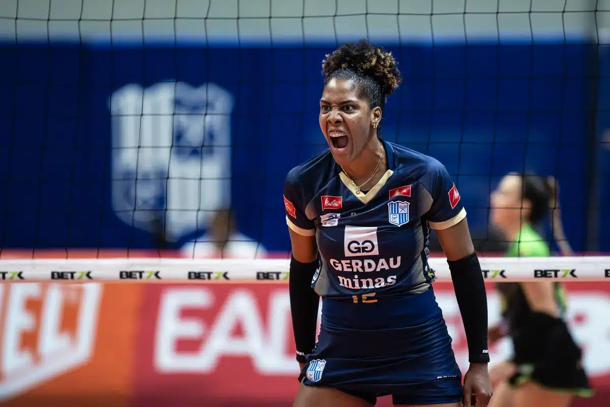 Yonkaira Peña vai para seu terceiro ano com o Minas