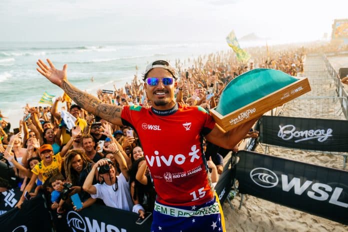 Italo Ferreira vence o Rio Pro, em Saquarema