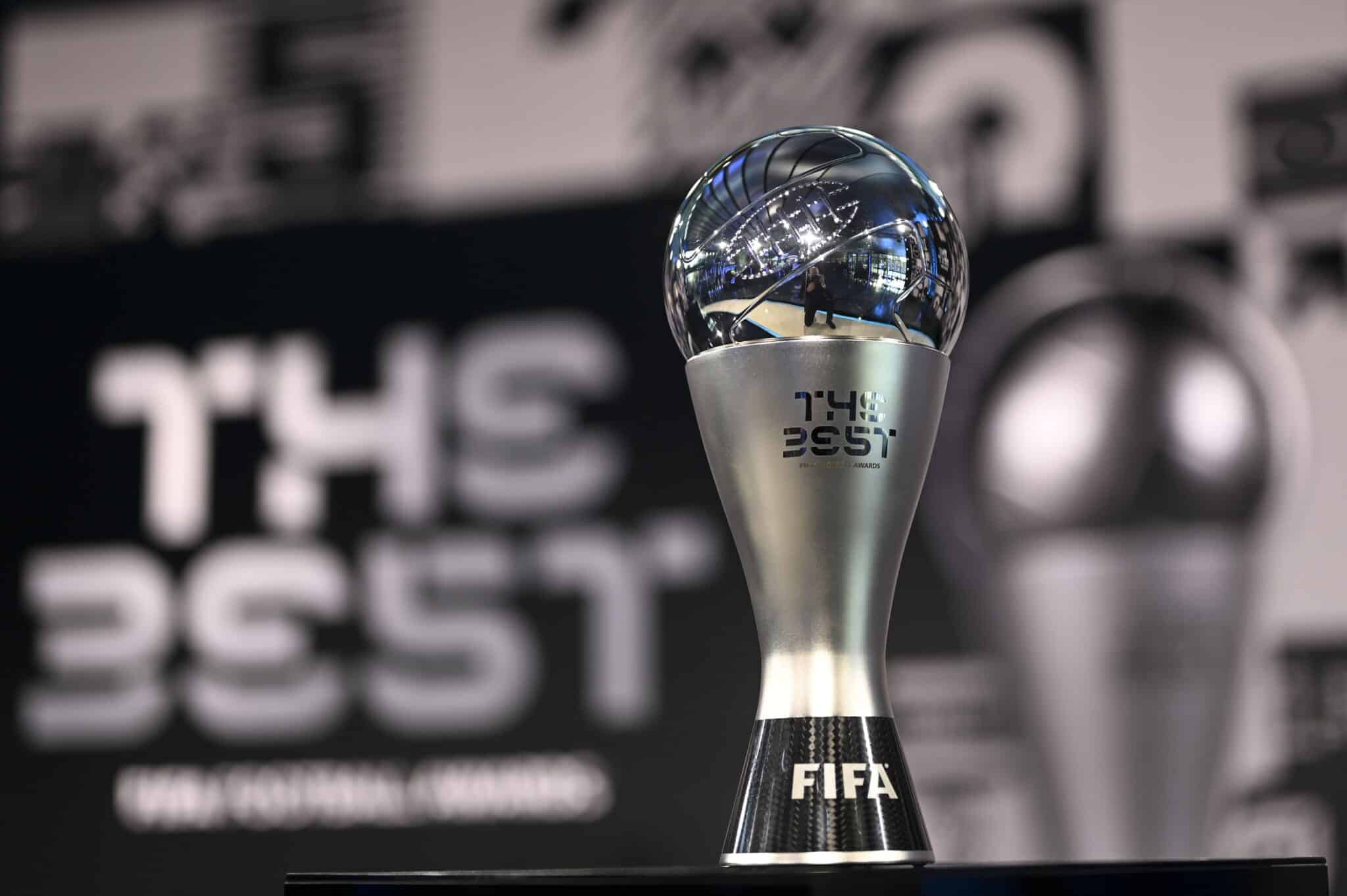 Troféu do prêmio The Best da Fifa - Foto: Valeriano Di Domenico/POOL/AFP via Getty Images