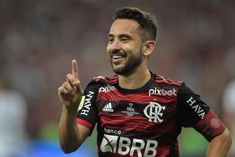 Everton Ribeiro pelo Flamengo