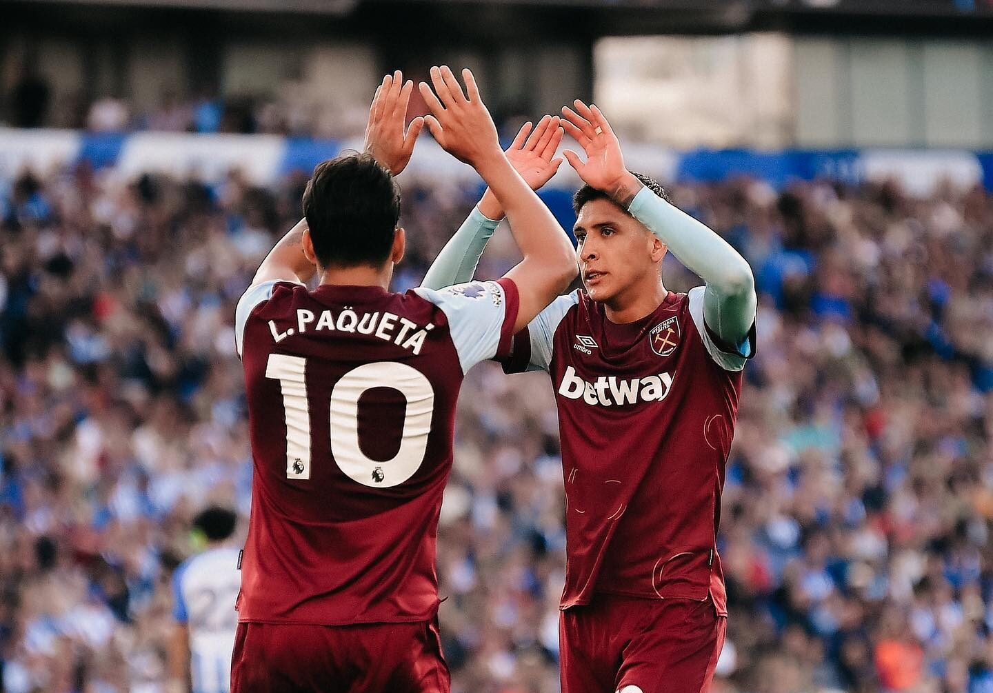 Lucas Paquetá e Edson Álvarez pelo West Ham
