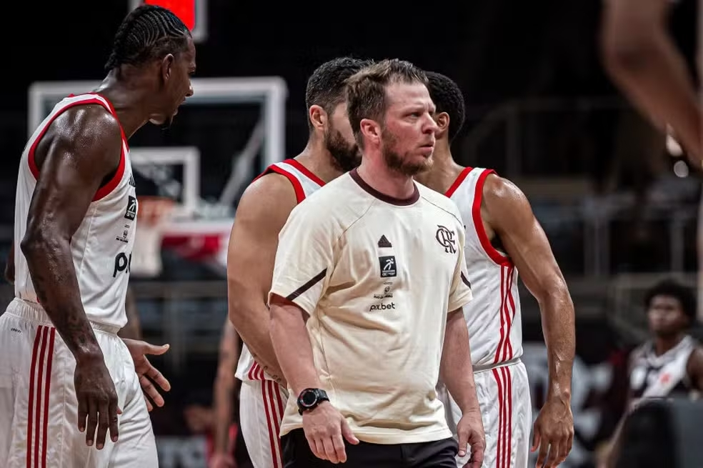 Flamengo de basquete no Super 8