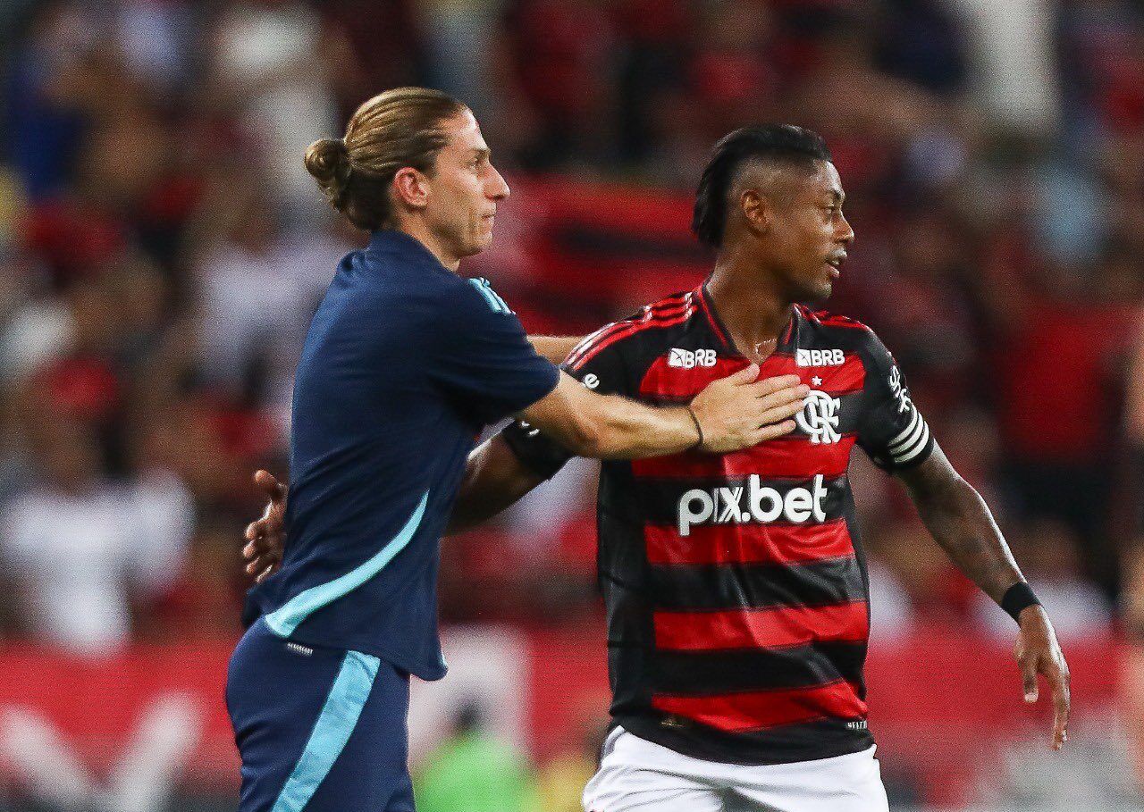 Bruno Henrique e Filipe Luís pelo Flamengo