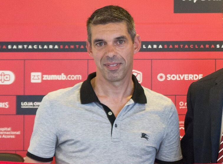 Nuno Campos, ex-Santa Clara, futuro técnico do Sub-20 do Flamengo