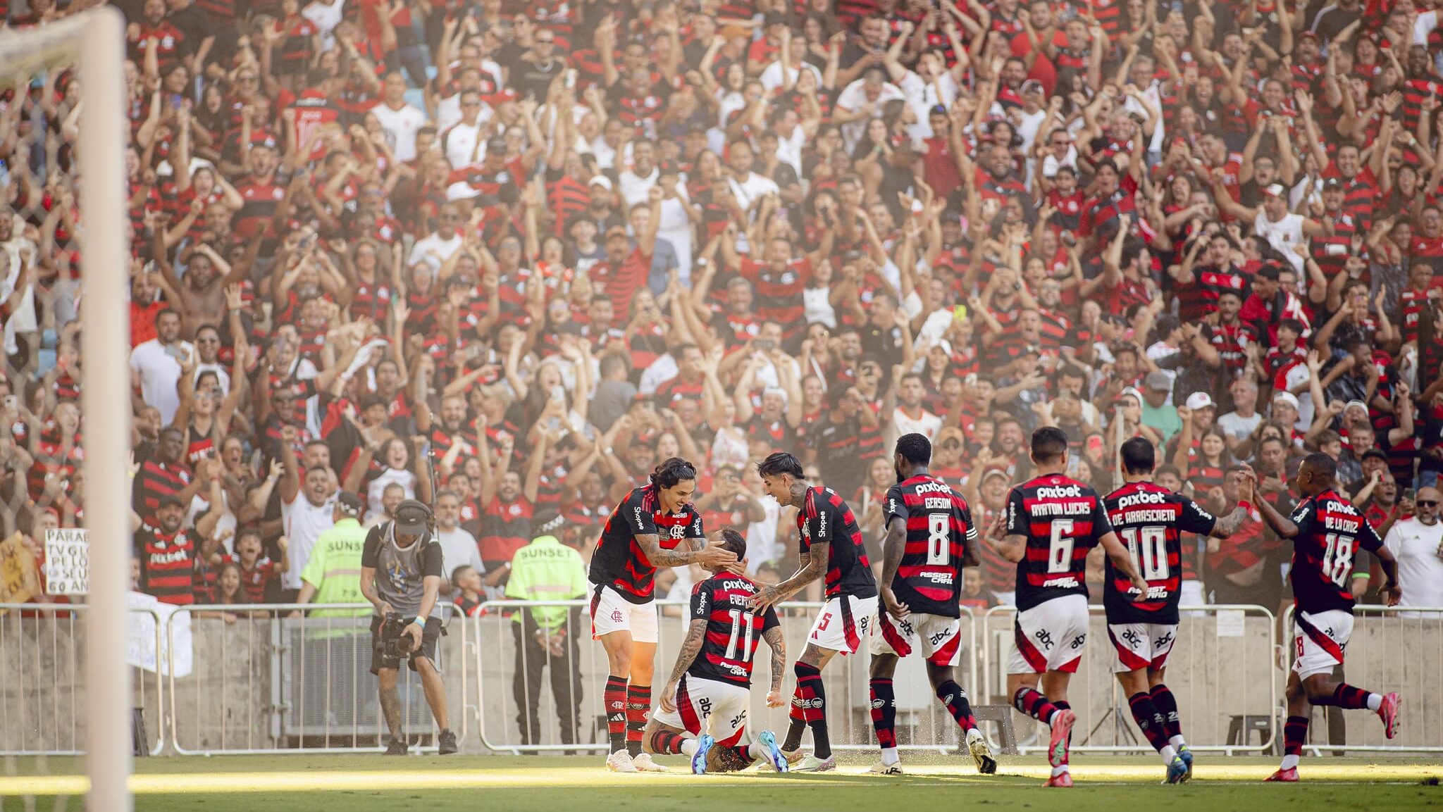 Flamengo goleou o Corinthians