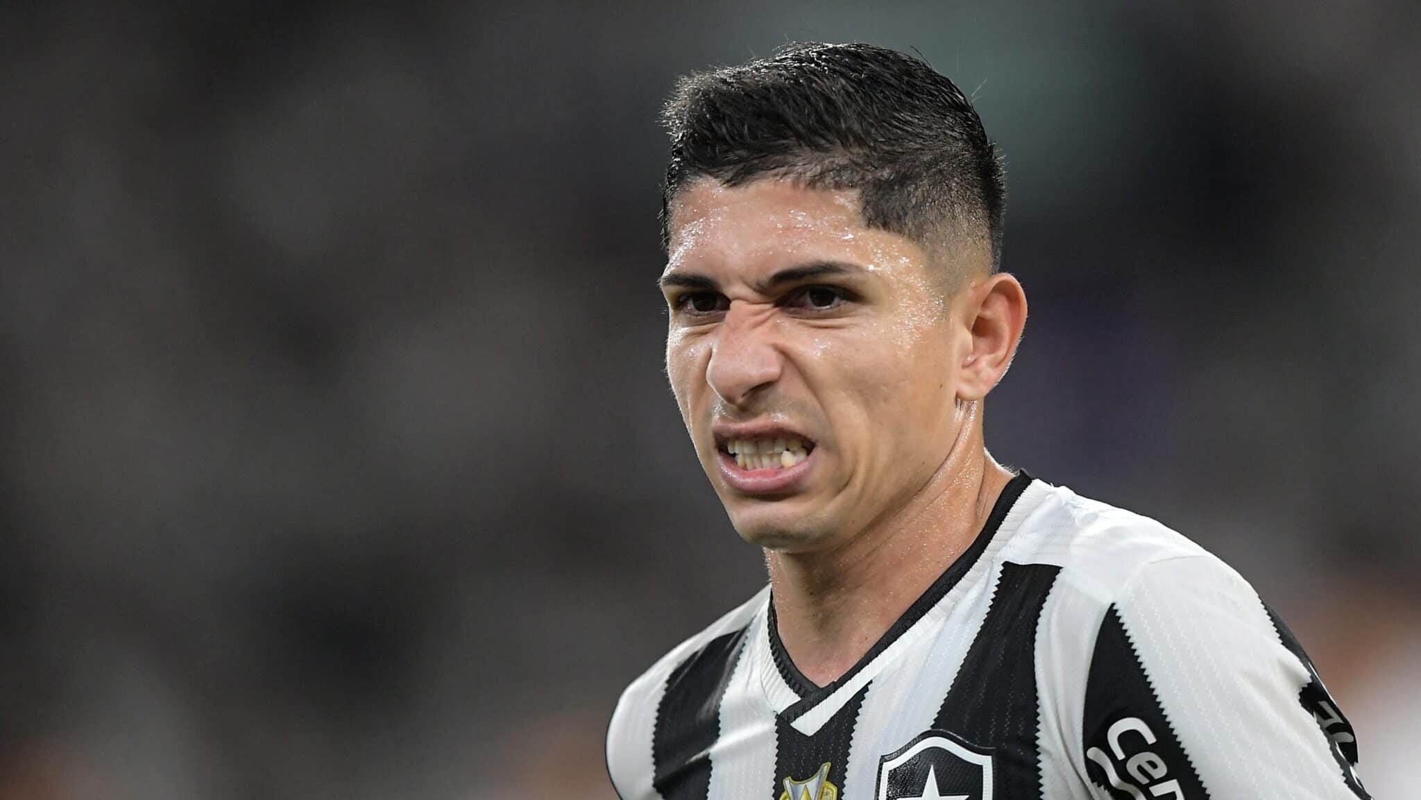 Jefferson Savarino pelo Botafogo