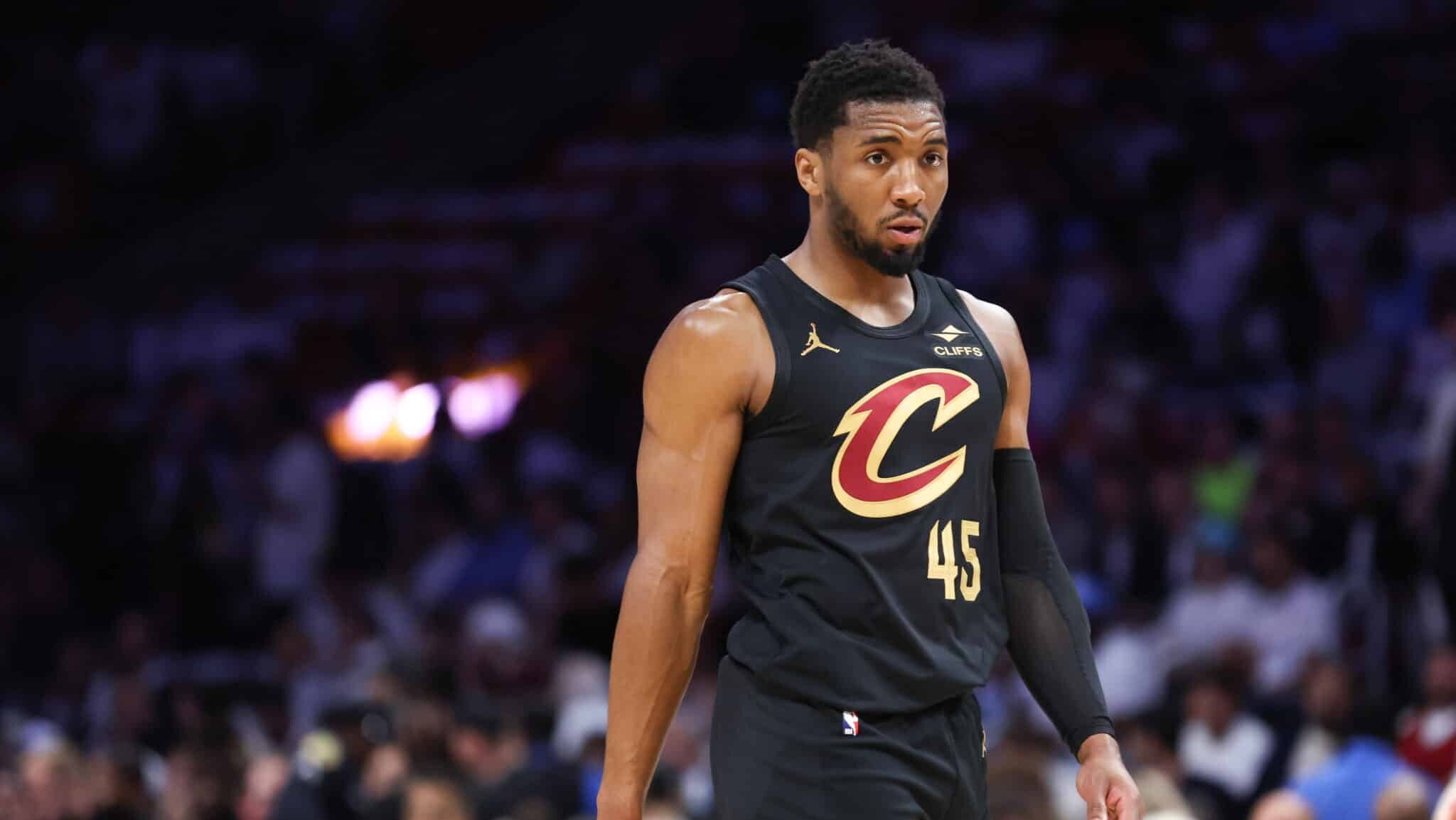 Donovan Mitchell em jogo do Cleveland Cavaliers