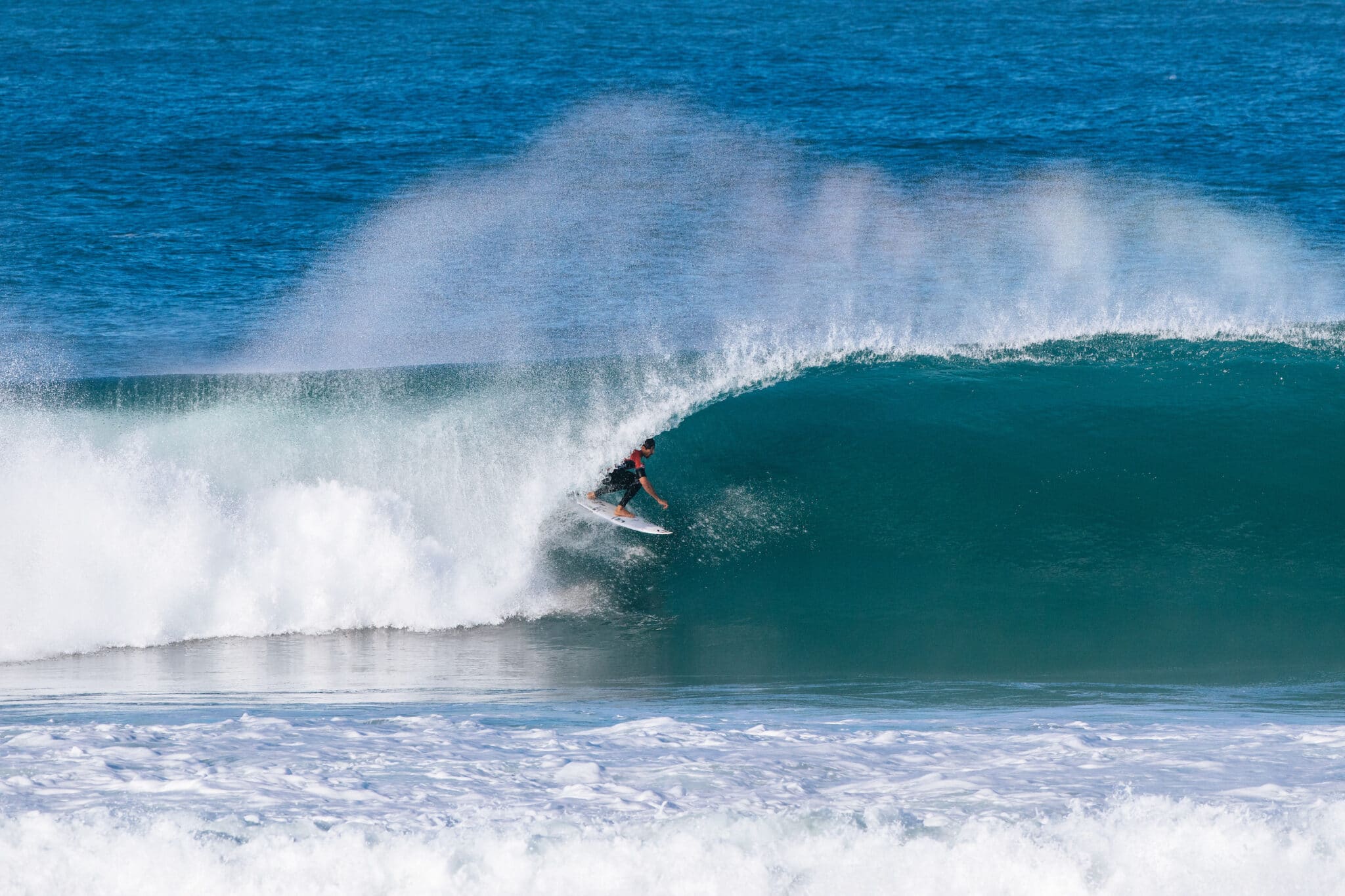 Yago Dora dentro de um tubo em Saquarema