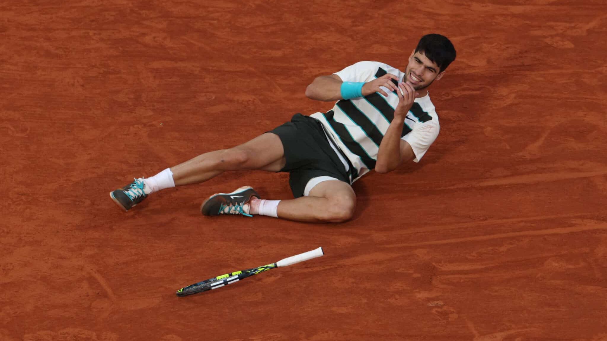 Alcaraz campeão de Roland Garros pra cima de Jannik Sinner