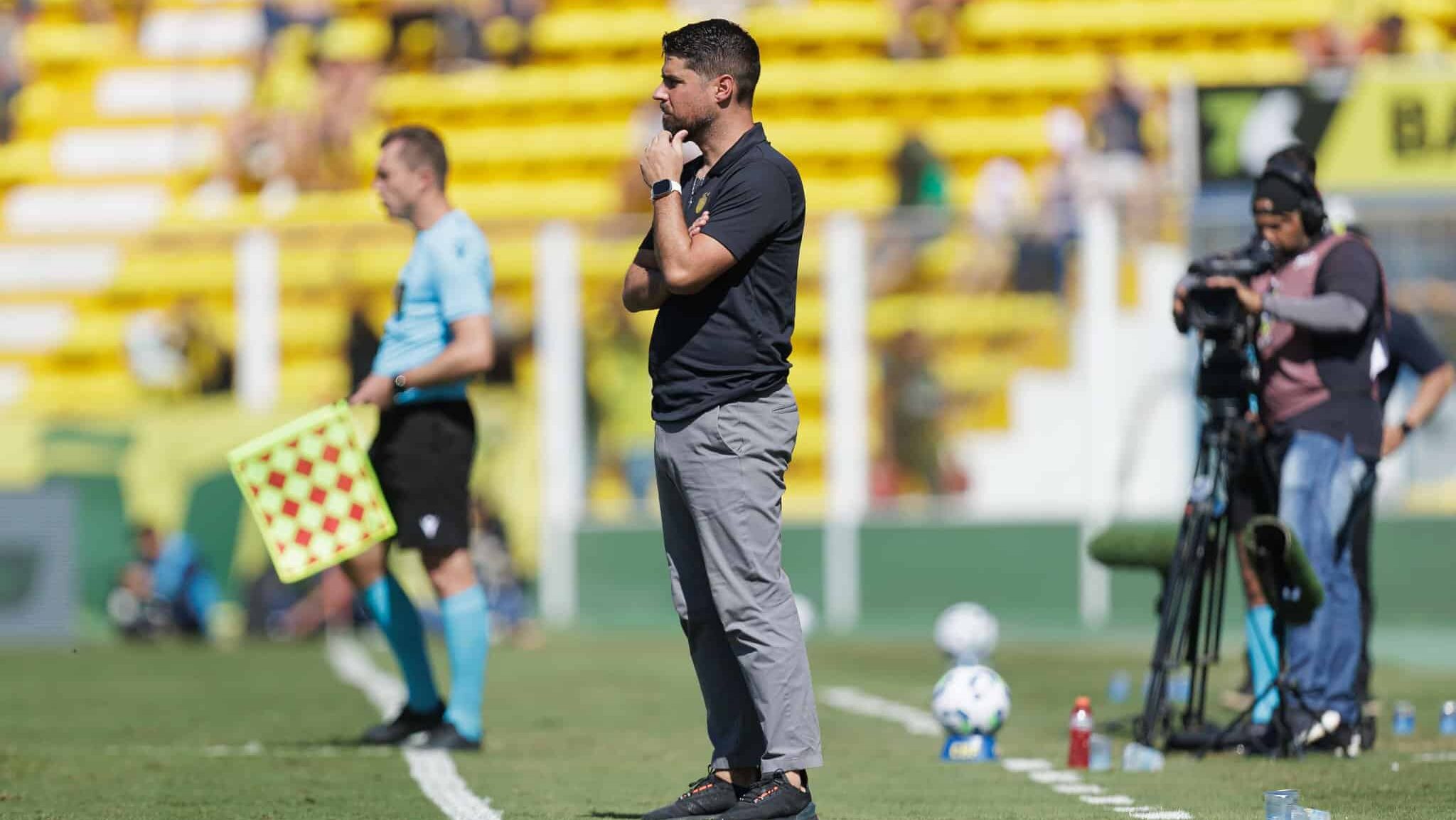 António Oliveira é o oitavo treinador a ser demitido neste Campeonato Brasileiro - Raphael Marques / Sport Recife