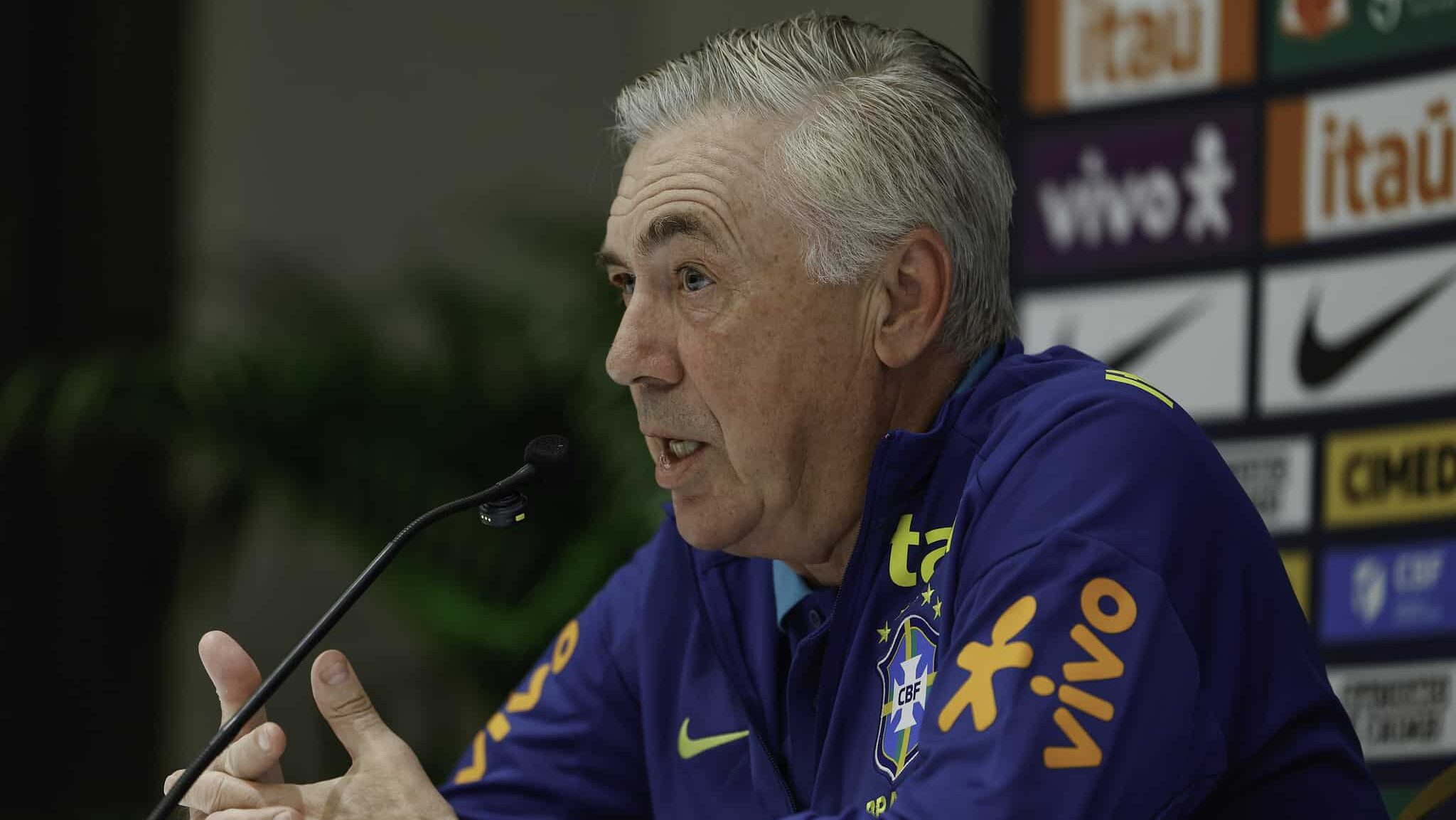 Carlo Ancelotti em coletiva na Seleção