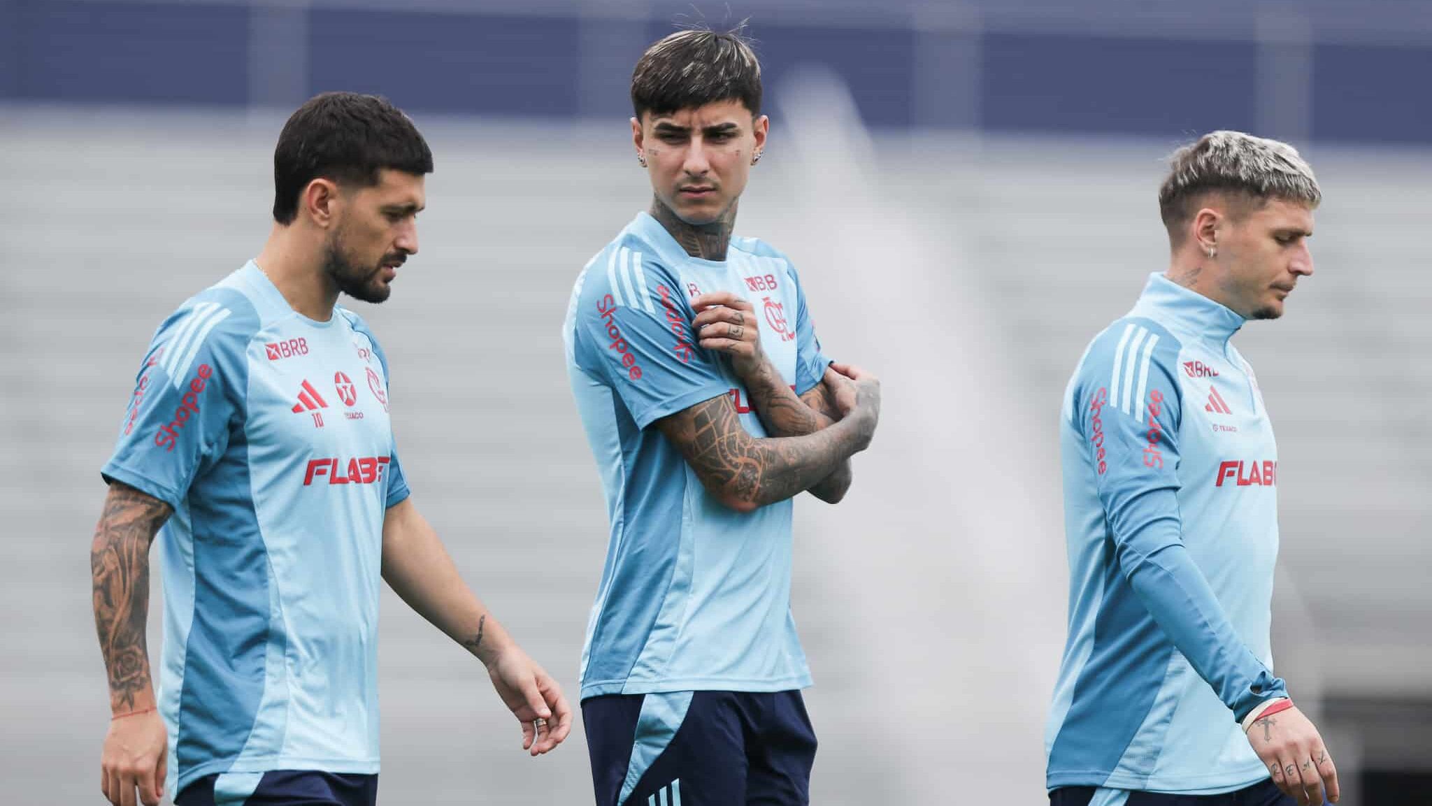 Jogadores do Flamengo em treinamento para o jogo contra o Chelsea - GIlvan de Souza / Flamengo