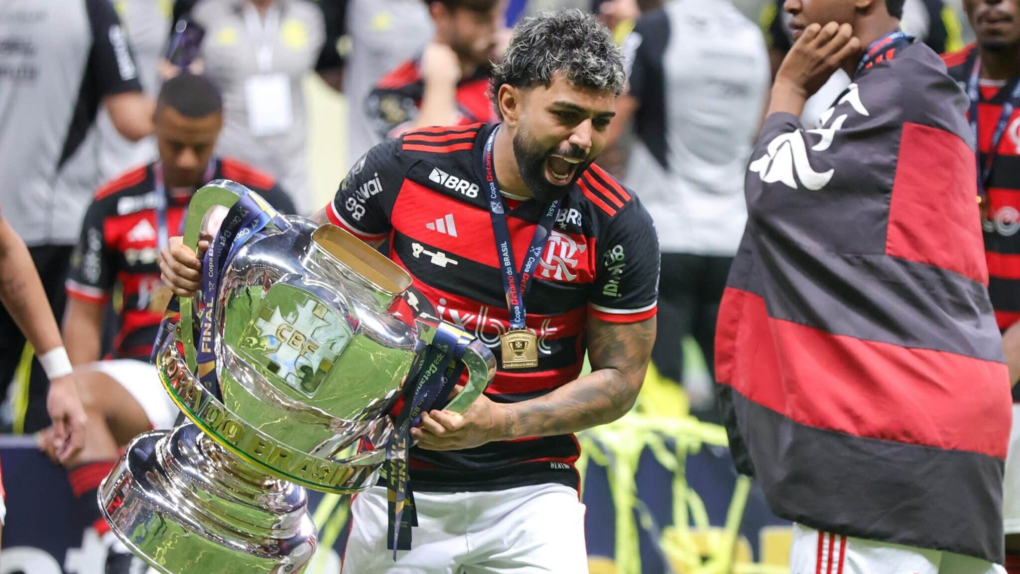Gabigol comemorando título da Copa do Brasil pelo Flamengo contra o Atlético-MG