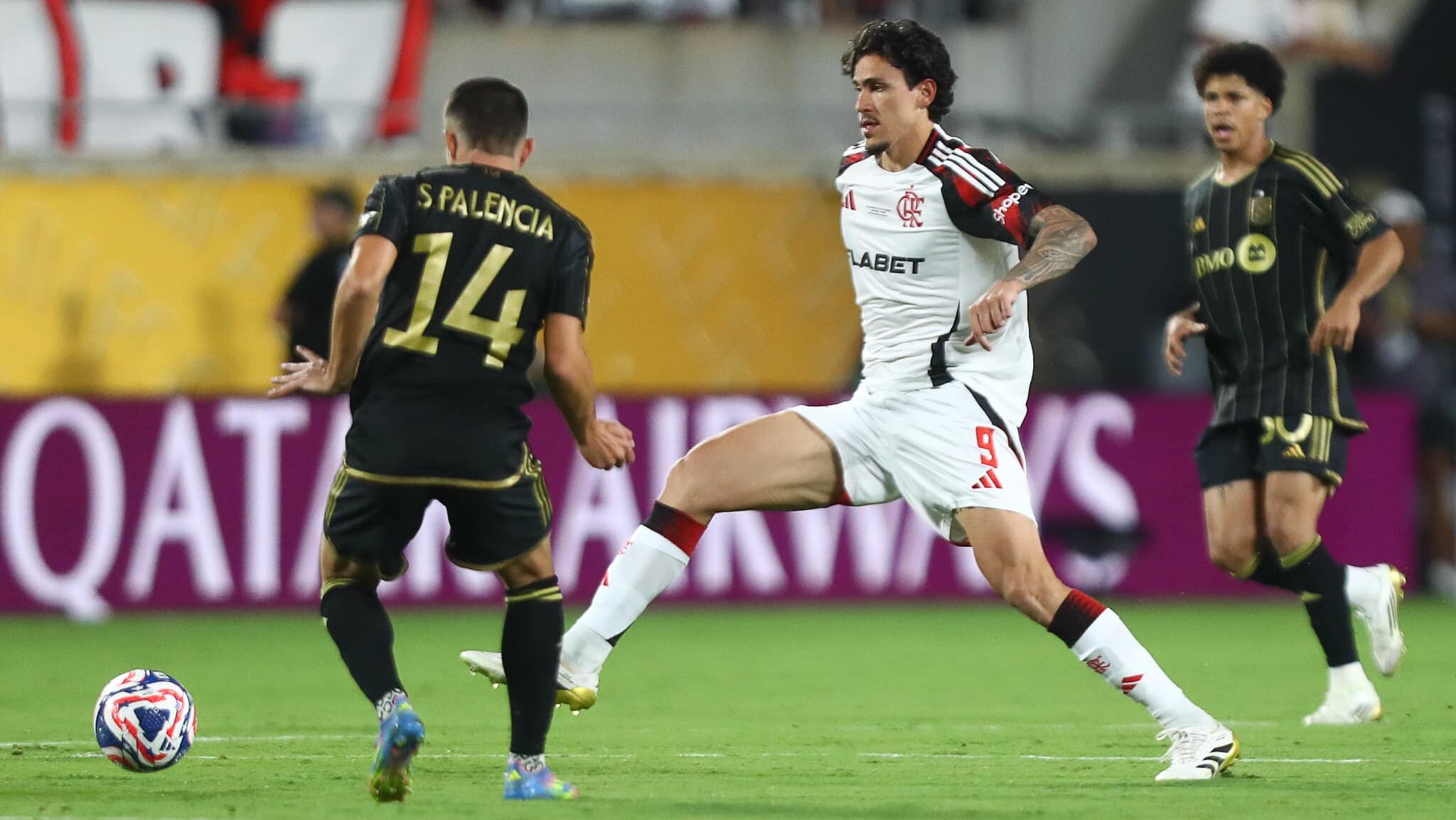 Pedro em ação contra o Los Angeles FC