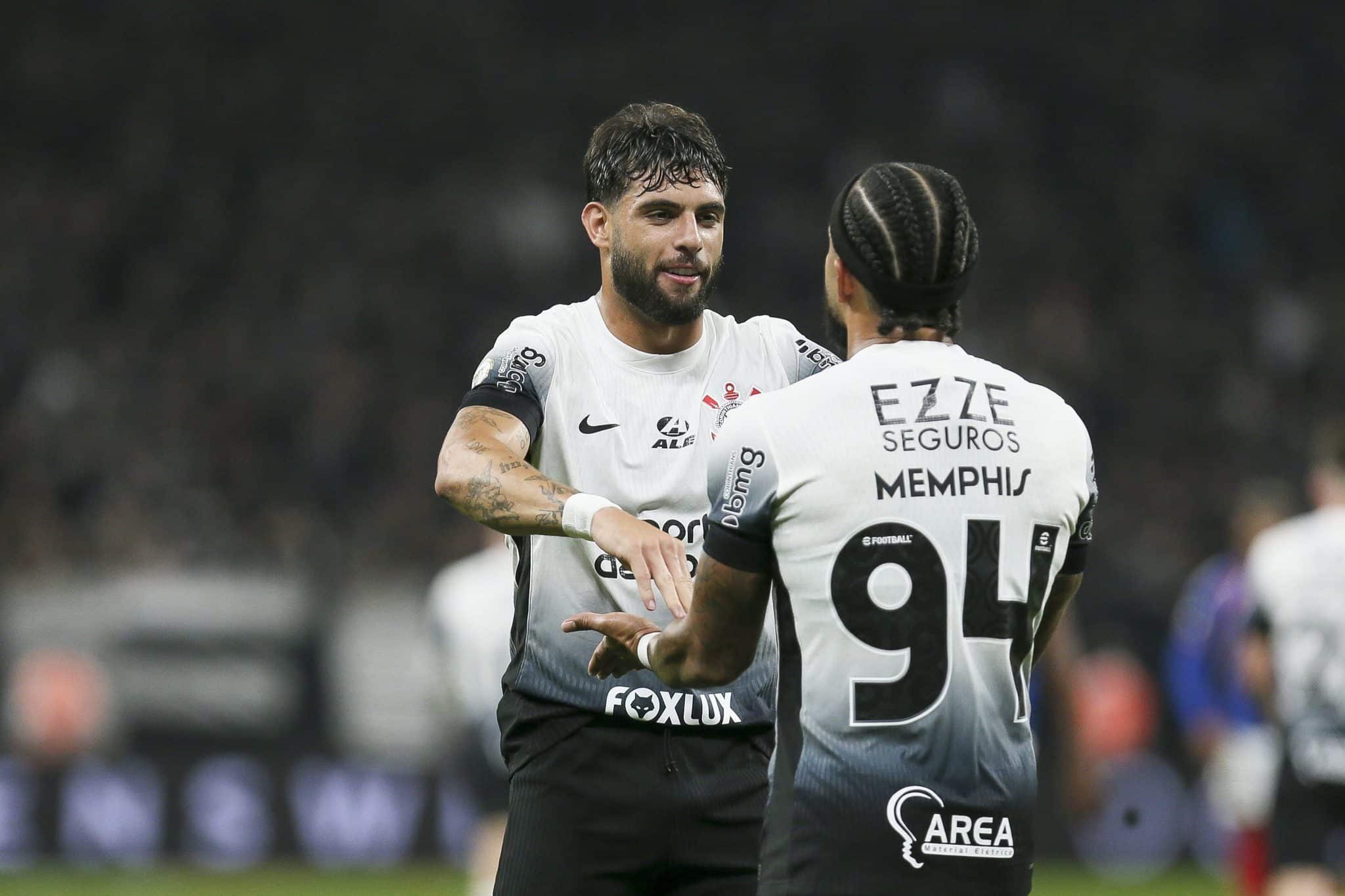 Yuri Alberto e Memphis Depay