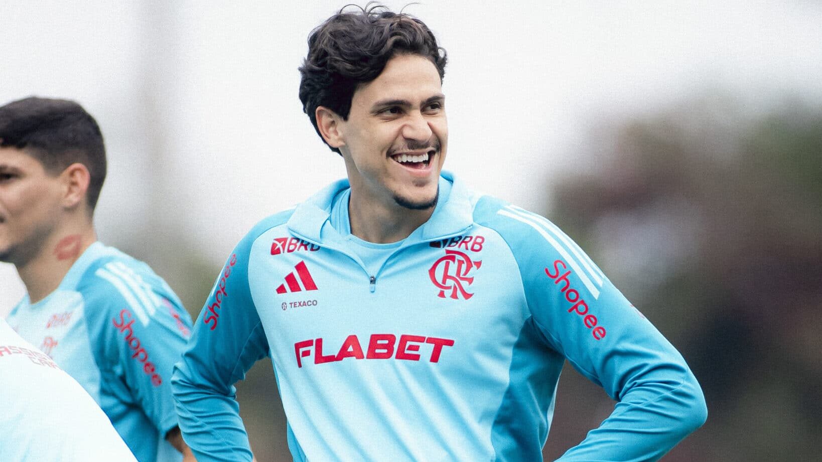 Pedro sorri em treino