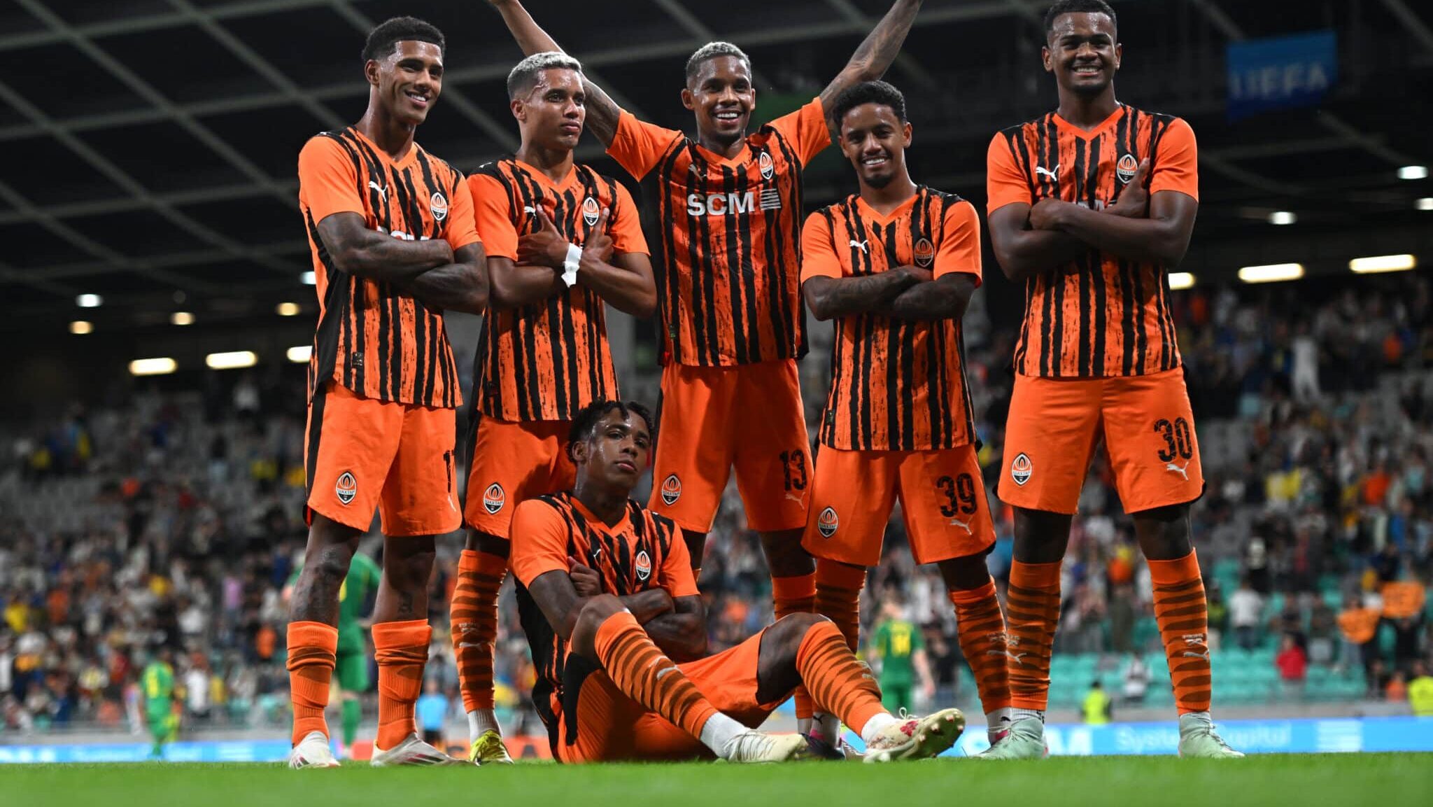 Os brasileiros foram os grandes destaques da vitória do Shakthar Donetsk sobre o Ilves - Photo by Jurij Kodrun/Getty Images